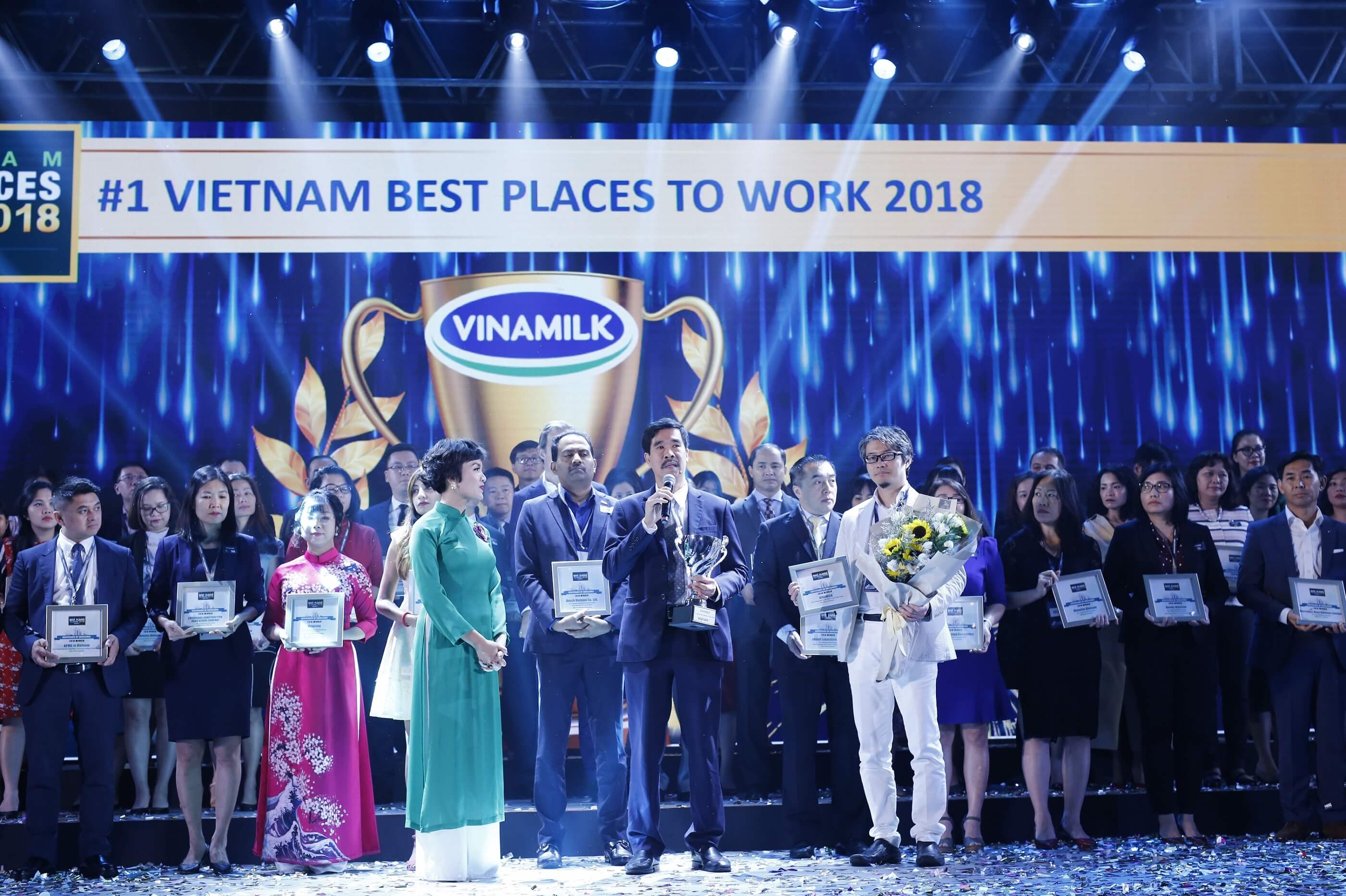 Vinamilk truyền cảm hứng về 1 doanh nghiệp Việt Nam luôn hướng đến đội ngũ của mình 