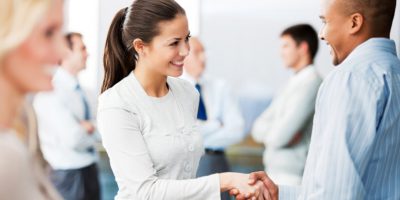 5 tuyệt chiêu giúp bạn tạo ấn tượng tốt đẹp trong ngày đầu tiên làm sếp