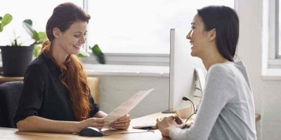 Câu hỏi phỏng vấn "hãy giới thiệu về bạn" và công thức trả lời hoàn hảo