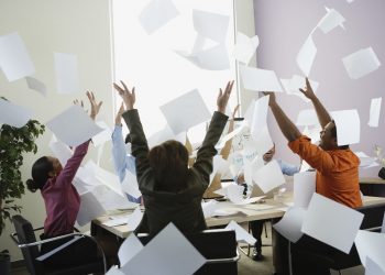 Những điều "The Great Resignation" tiết lộ về văn hóa làm việc sai lầm