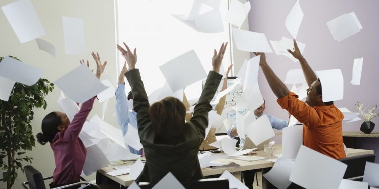 Những điều "The Great Resignation" tiết lộ về văn hóa làm việc sai lầm