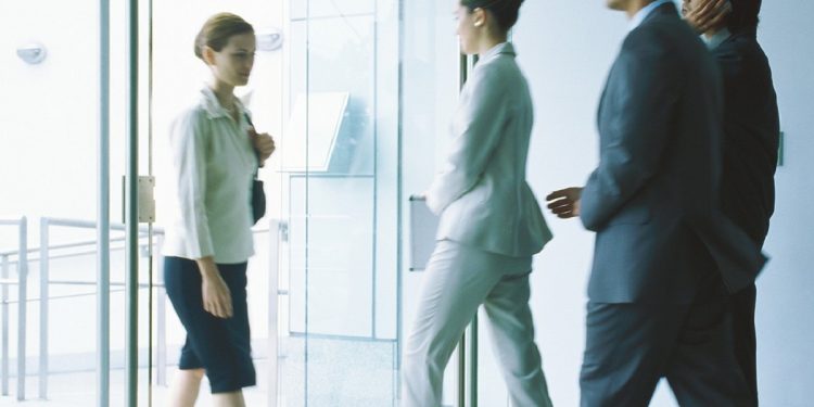 Có nên quay lại công ty cũ? Thực hành 8 bước này giúp bạn đưa ra quyết định tốt hơn