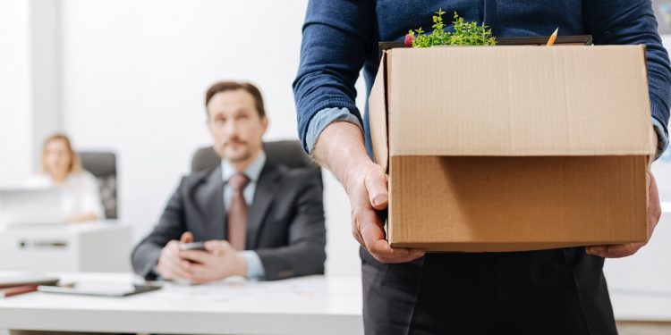 Khi nhân viên giỏi xin nghỉ việc, bạn nên phản ứng như thế nào?