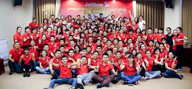 Nhân viên Jollibee tham gia sự kiện công ty (Nguồn: jollibee.com.vn)