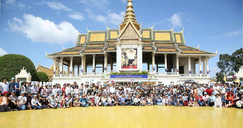 CBNV Cát Tường Group tham quan du lịch tại Campuchia (Nguồn: Cát Tường Group)