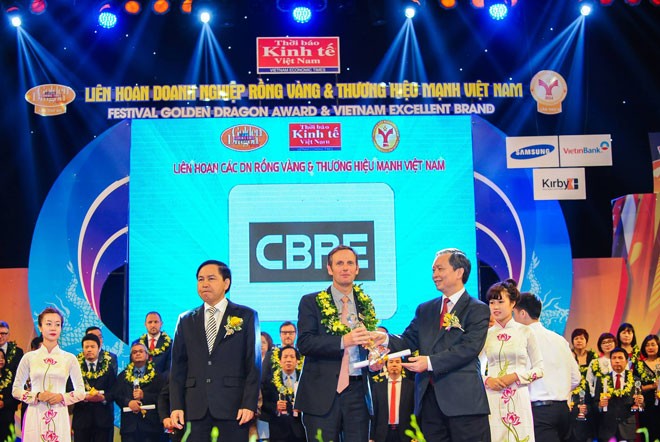 CBRE Việt Nam nhận giải thưởng Rồng Vàng (Nguồn: CBRE Việt Nam)