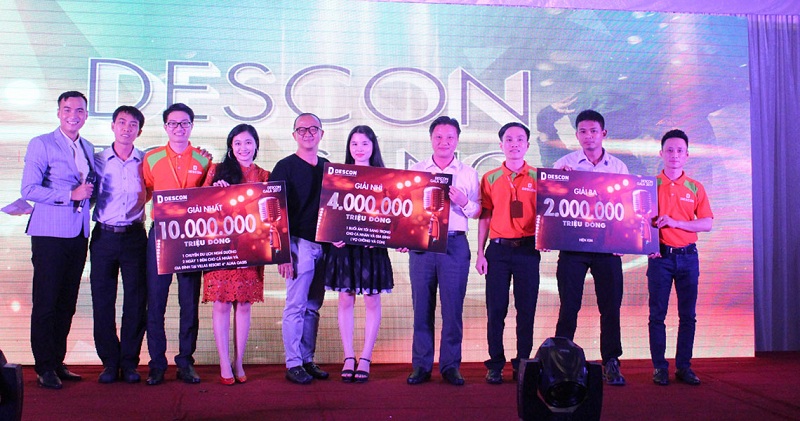 Descon trao thưởng cho các nhân viên có thành tích xuất sắc (Nguồn: Descon)