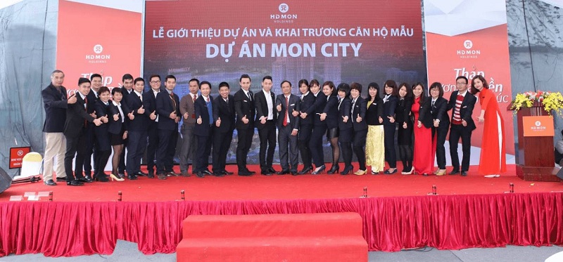 Đội ngũ nhân sự năng động của HD Mon Holdings (Nguồn: Vietnamworks)