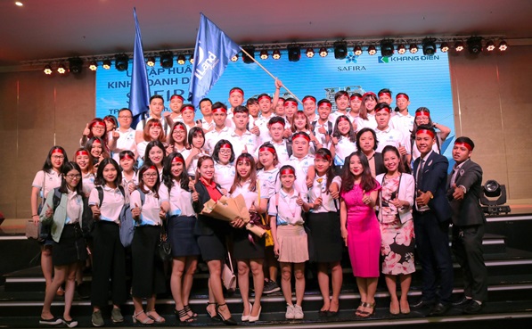 Đội ngũ nhân viên trẻ trung, năng động của Khang Điền (Nguồn: CafeF)