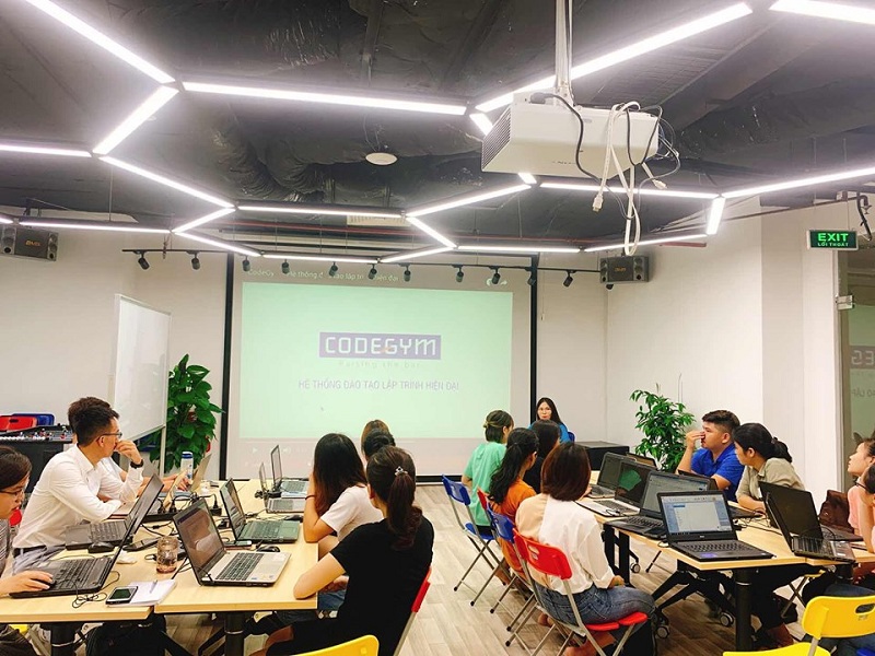 Đào tạo nhân sự là một trong những ưu tiên hàng đầu tại Vela Corp 