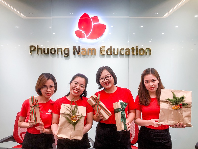 Đội ngũ nhân sự chuyên nghiệp tại Phuong Nam education