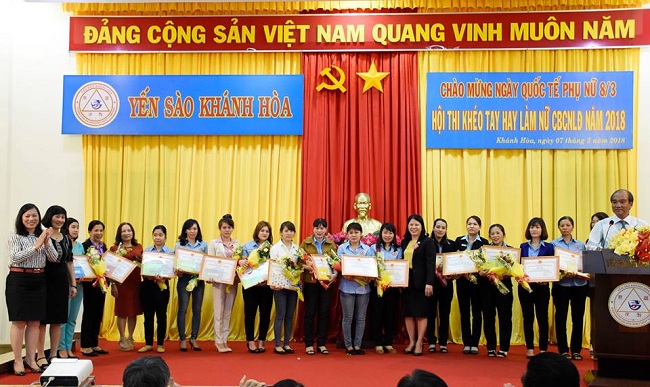 Công ty tổ chức hội thi cho các CBCNV nữ (Nguồn: Yến Sào Khánh Hòa)