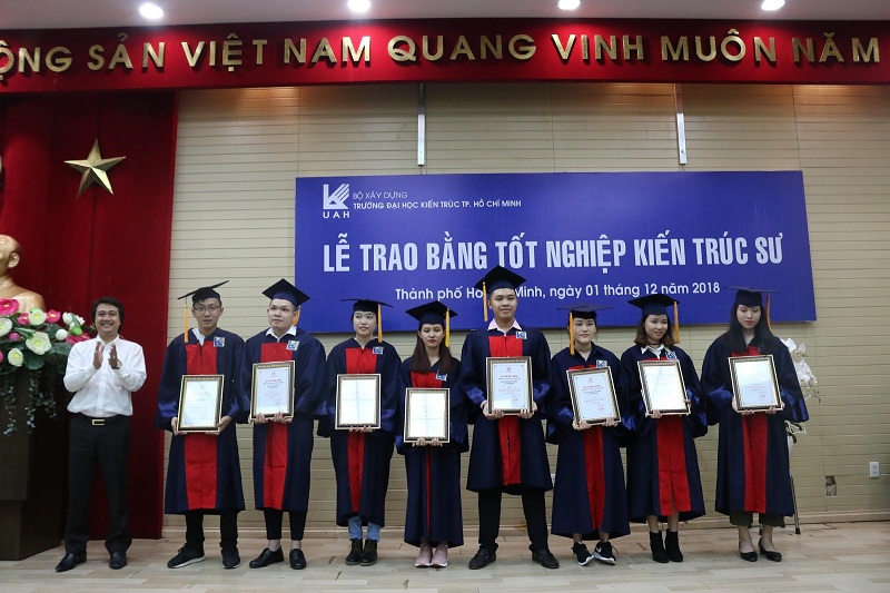 Tập đoàn Sao Mai trao học bổng cho sinh viên Kiến Trúc (Nguồn: Tập đoàn Sao Mai)