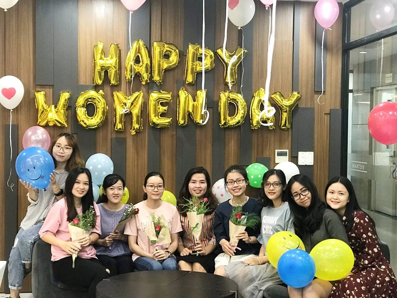 QSR Việt Nam tôn vịnh các nhân viên nữ nhân dịp Quốc tế phụ nữ 