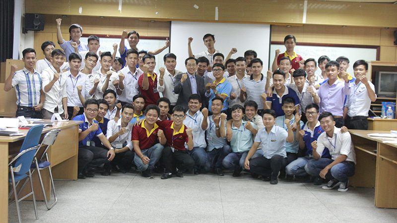 Tổ chức chương trình đào tạo cho nhân viên Uni - President Việt Nam (Nguồn: Kỹ năng giao tiếp và ứng xử)