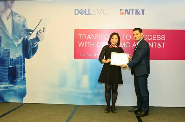 Nhân viên Dell EMC Vietnam