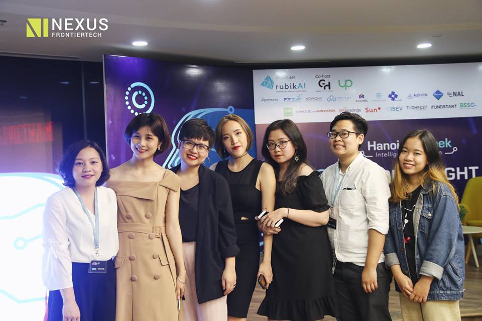 Công ty với trai xinh gái đẹp (Nguồn: Nexus FrontierTech)