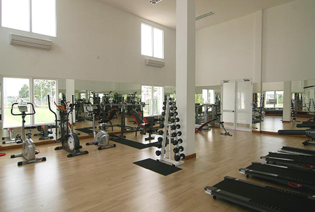 Phòng tập gym với đầy đủ thiết bị (Nguồn: FPT)