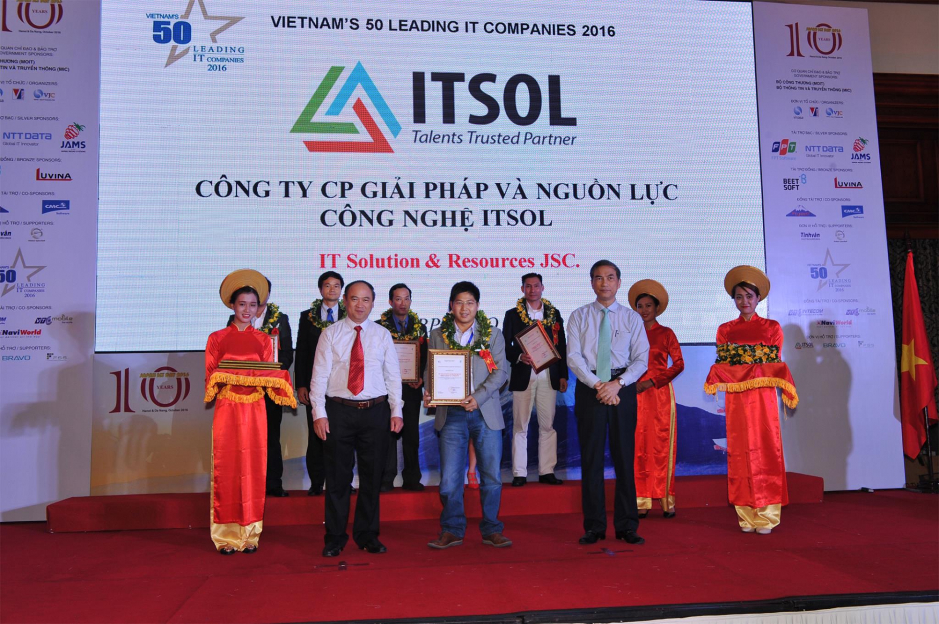 Giải thưởng nổi bật của công ty (Nguồn: ITsol)