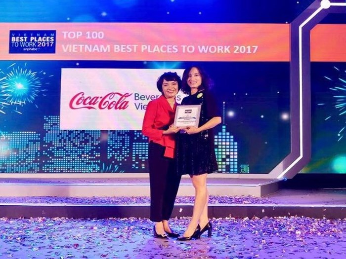 Coca Cola - Top 100 Nơi làm việc tốt nhất Việt Nam (Nguồn: Báo mới)