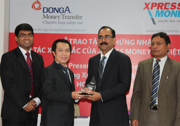 DongA Bank nhận giải thưởng số (Nguồn: DongA Bank)